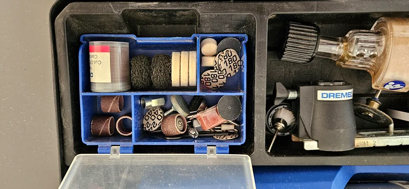 طقم أدوات دريميل63220824106243111