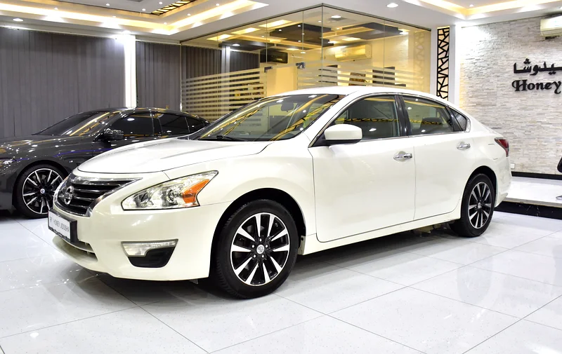 EXCELLENT DEAL for our Nissan Altima 2.5 S ( 2015 Model ) in White Color GCC Specs63232140670722111