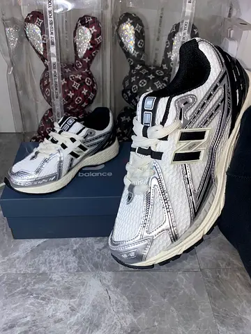 NEW BALANCE 1906A Men Shoes