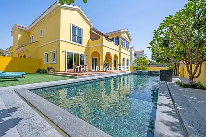 Well Located 5 Bedroom | Valencia | Huge Garden