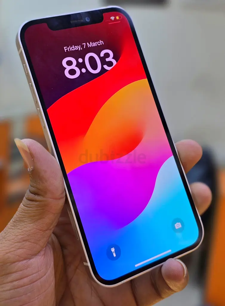 IPHONE 1263213426556418111