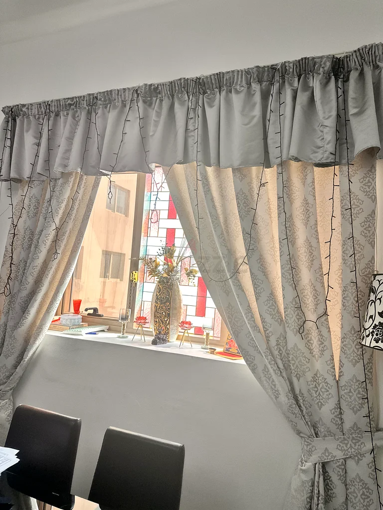 Curtain63222346272258112
