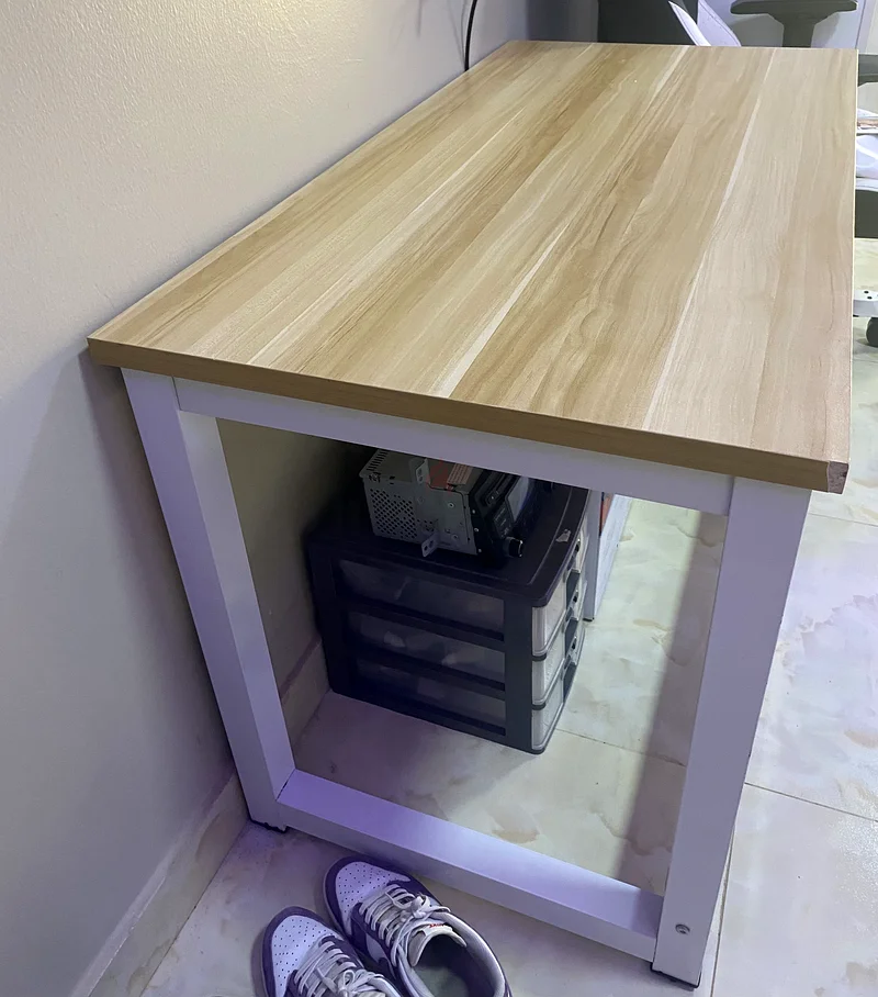 طاولة في عجمان63191609804162112