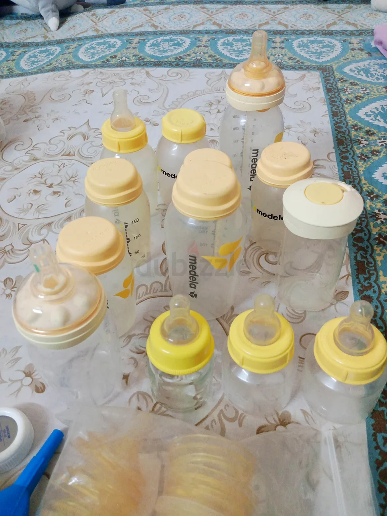 Set of Medela Baby Bottles - Perfect for Feeding!63203705047555111