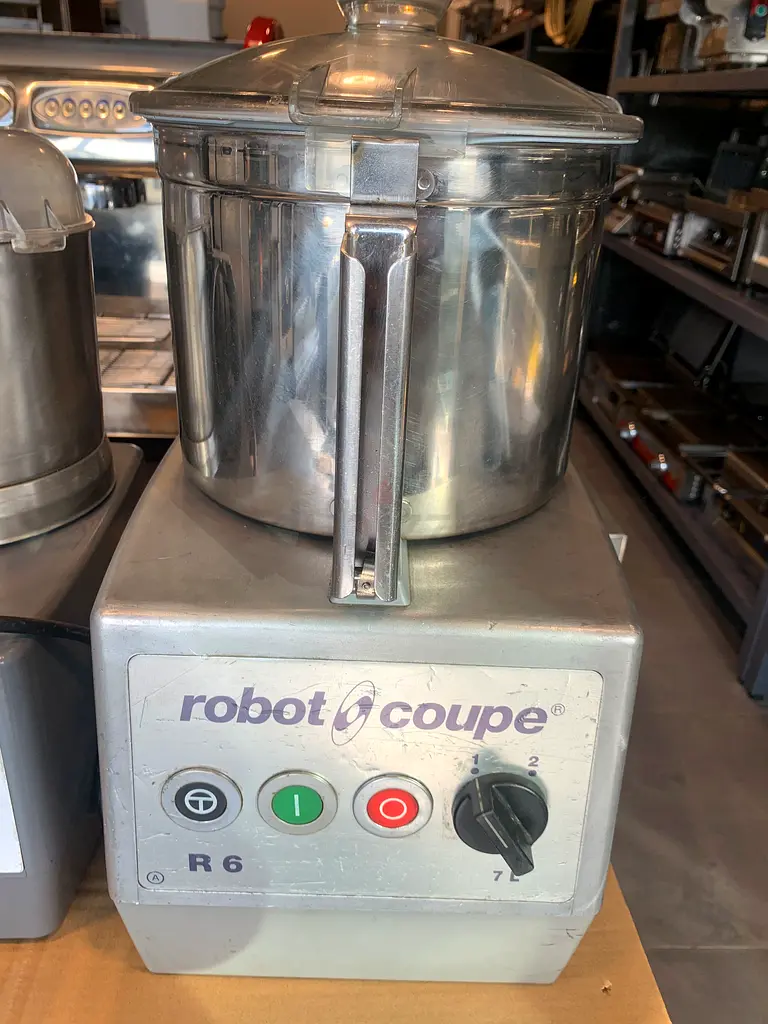 Robot Coupe R5 Plus Food Processor - Perfect for Your Kitchen!63250317889411112