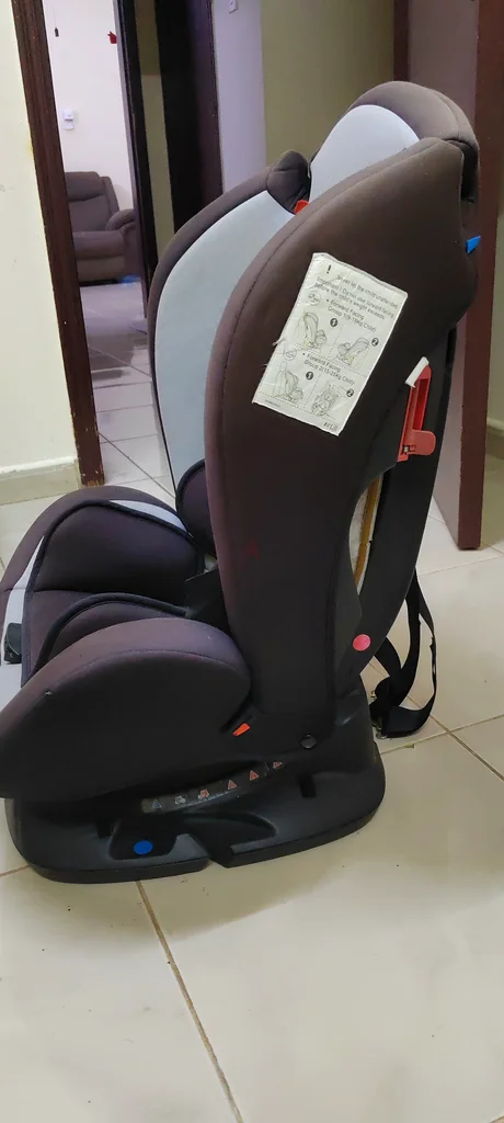 مقعد سيارة63208382683137113