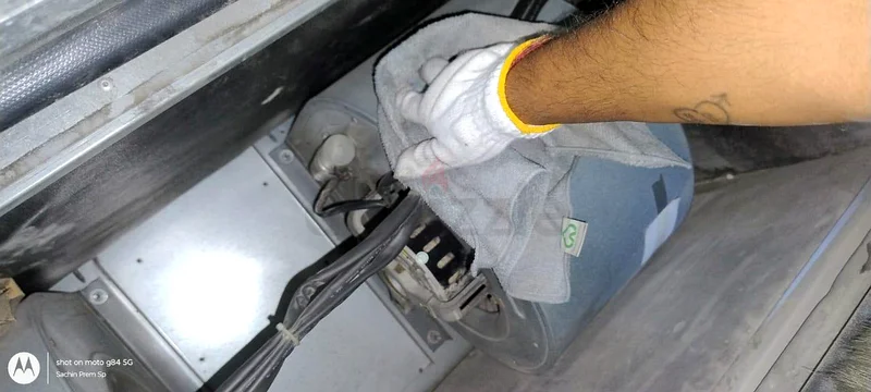خدمات تنظيف القنوات وصيانة مكيفات الهواء63221354883202114