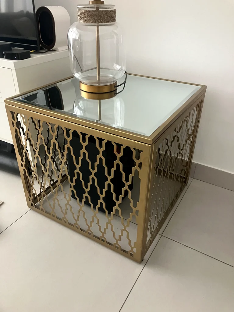 مصباح وطاولة جانبية63220328031745111
