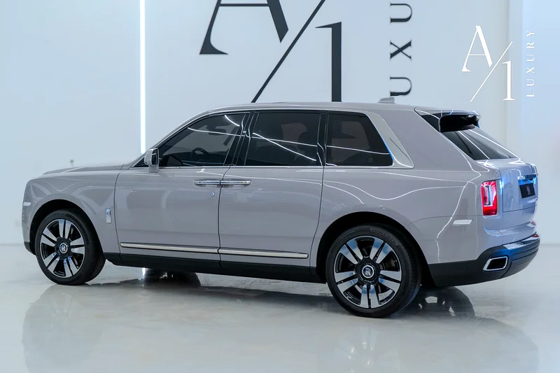 2022 Rolls Royce Cullinan, 2026 Rolls Royce Warranty + Service Pack, Fully Loaded, Very Low Kms, GCC63134993210114113