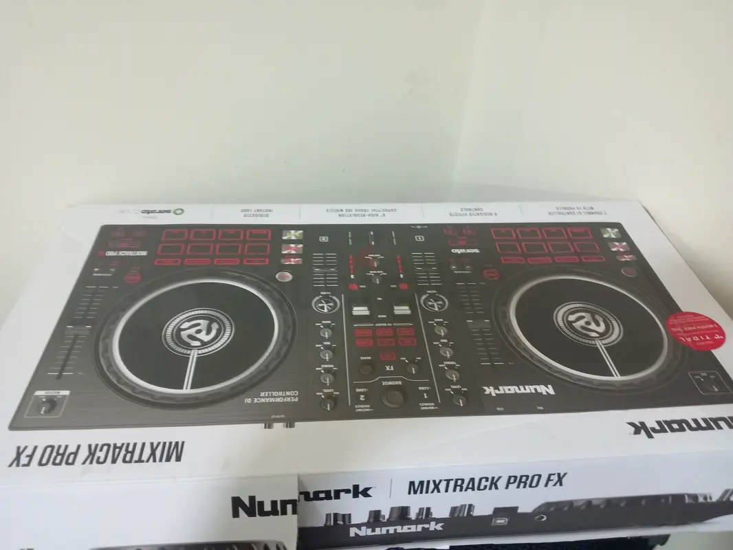 Dj controller and speakers