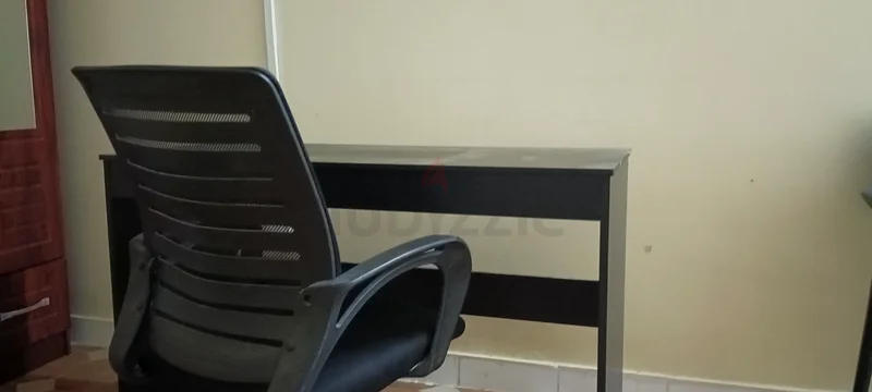 Table and chair63179384219267112
