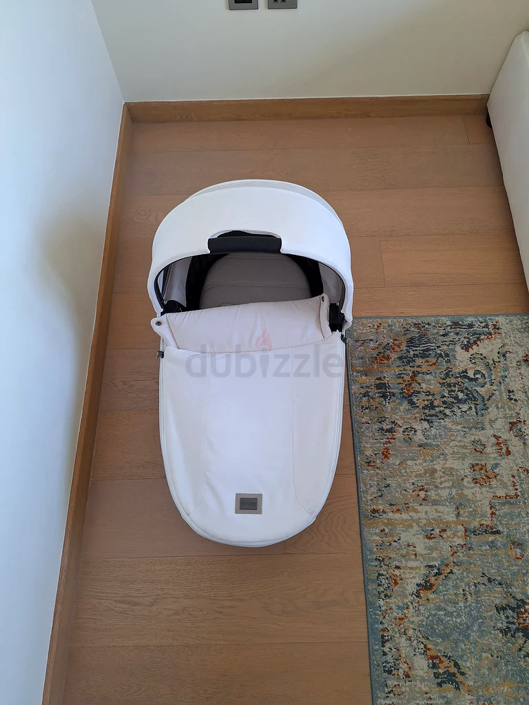 CYBEX Priam Lux Carry Cot - white63265104571523112
