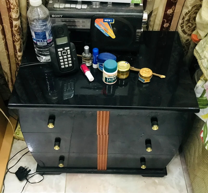 Side table or night stand63212408960002111