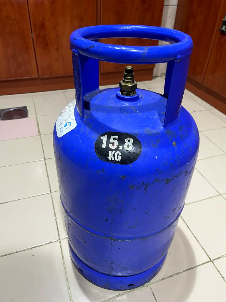 Empty gas cylinder
