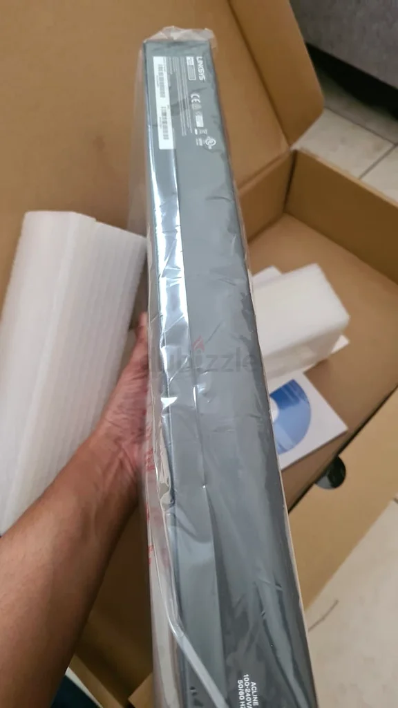 مفتاح Linksys LGS528 المُدار63256605135747112
