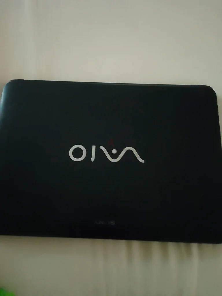 (250 درهم إماراتي) سوني فايو SVF142A29W مستعمل – إنتل كور i5، بيع سريع في الإمارات (بعض الخدوش، بدون شاحن)632560719374101112