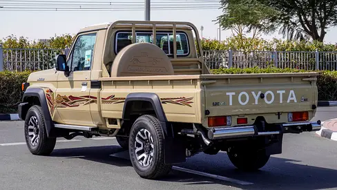 صورة 18 لـ 2025 Toyota LAND CRUISER 70 SERIES