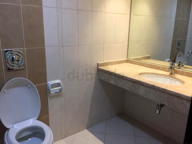* غرفة عادية متاحة للإيجار في كورنيش الخالدية63314488031617113