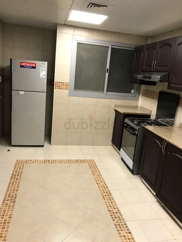 * غرفة عادية متاحة للإيجار في كورنيش الخالدية63314488031617111