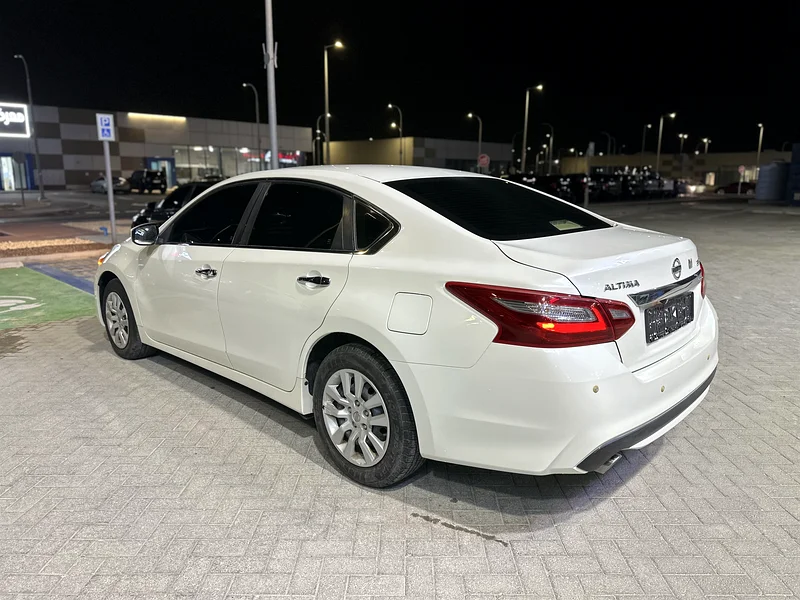 Nissan Tiida 2018 S63149584902402111