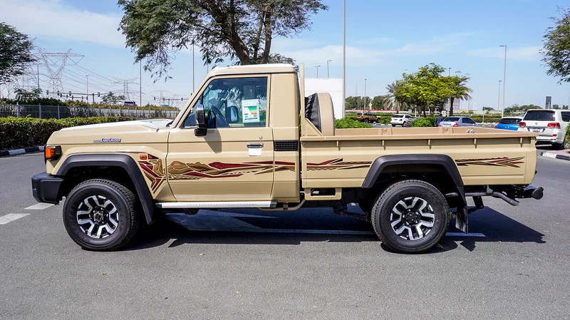 2025 Toyota Land Cruiser LC79 SC AT V6 4.0 Petrol Full Option63165692248066112