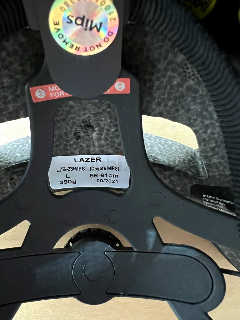 خوذة الدراجات Lazer Coyote MIPS باللون الأسود63246247836547113