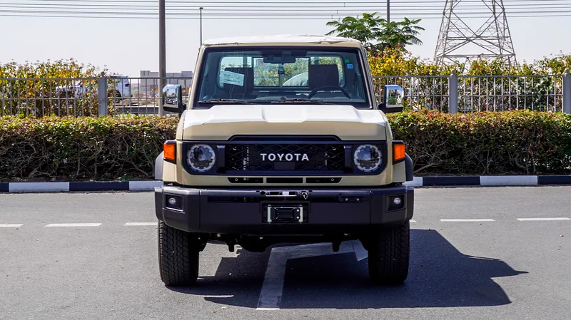 2025 Toyota Land Cruiser LC79 SC AT V6 4.0 Petrol Full Option63165692248066111
