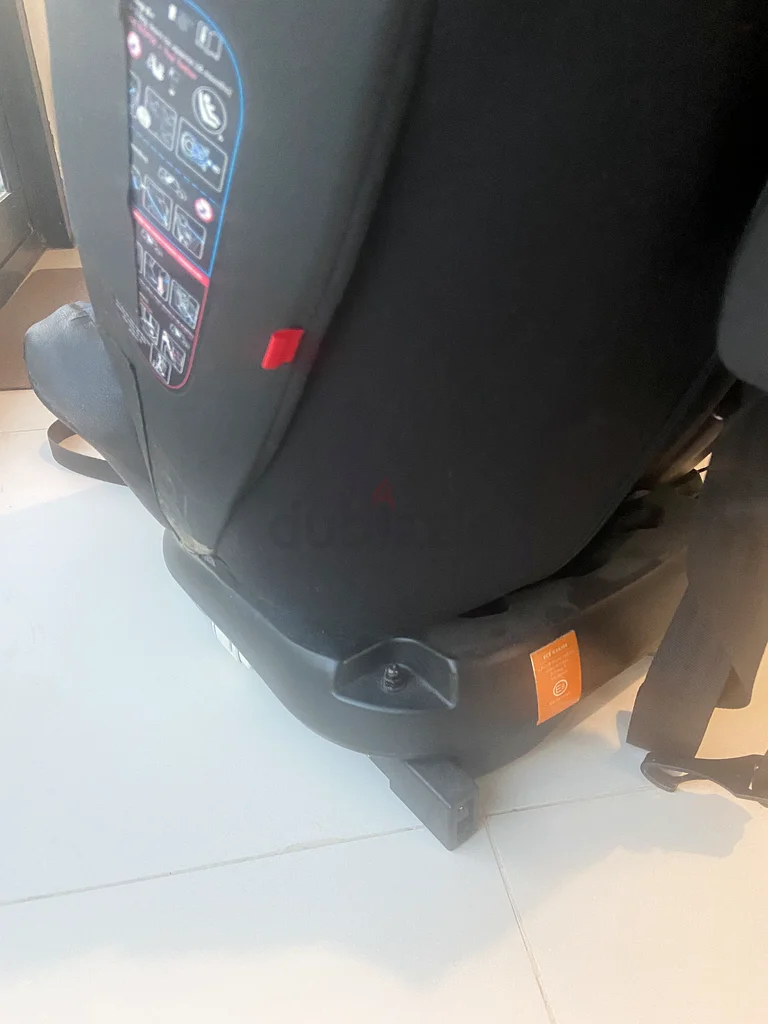 URGENT Very cheap, Baby car seat mothercare with ISO fix63207397413123114