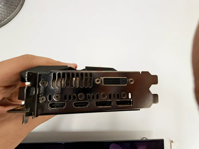 Asus Strix GTX 1080 GPU63256596351106111