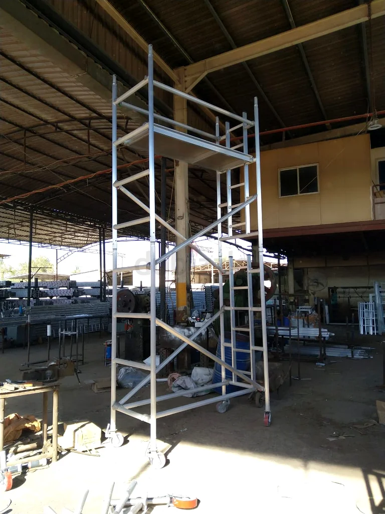 scaffolding and ladders63438020196097112