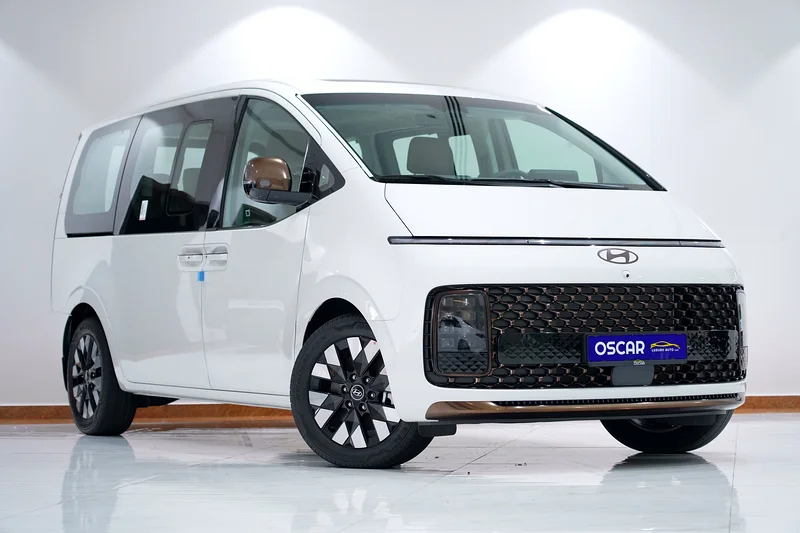 Brand New 2025 Hyundai Staria 3.5L V6 Luxury | 7-Seater MPV | AED 209,000631699135502101123