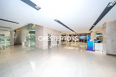 Busy Intersection, Ideal for F&amp;B, 300 Parking