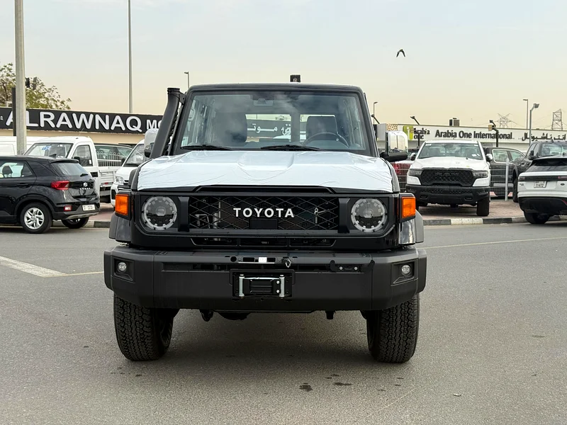 LAND CRUISER LC76 2.8 A/T FULL OPTION 202563165691848193111