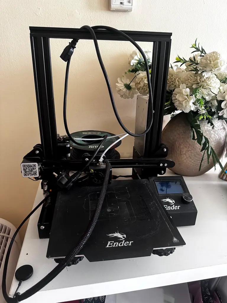 Creality Ender 3 3D Printer - Perfect for All Your Printing Needs!