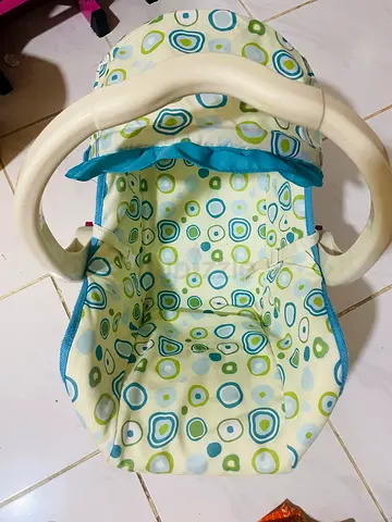 Colorful Baby Carrier – Perfect for Your Little One!