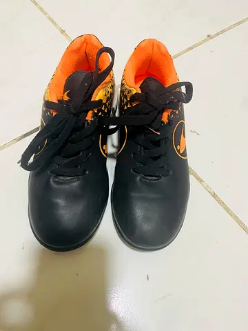 Kids Football shoe