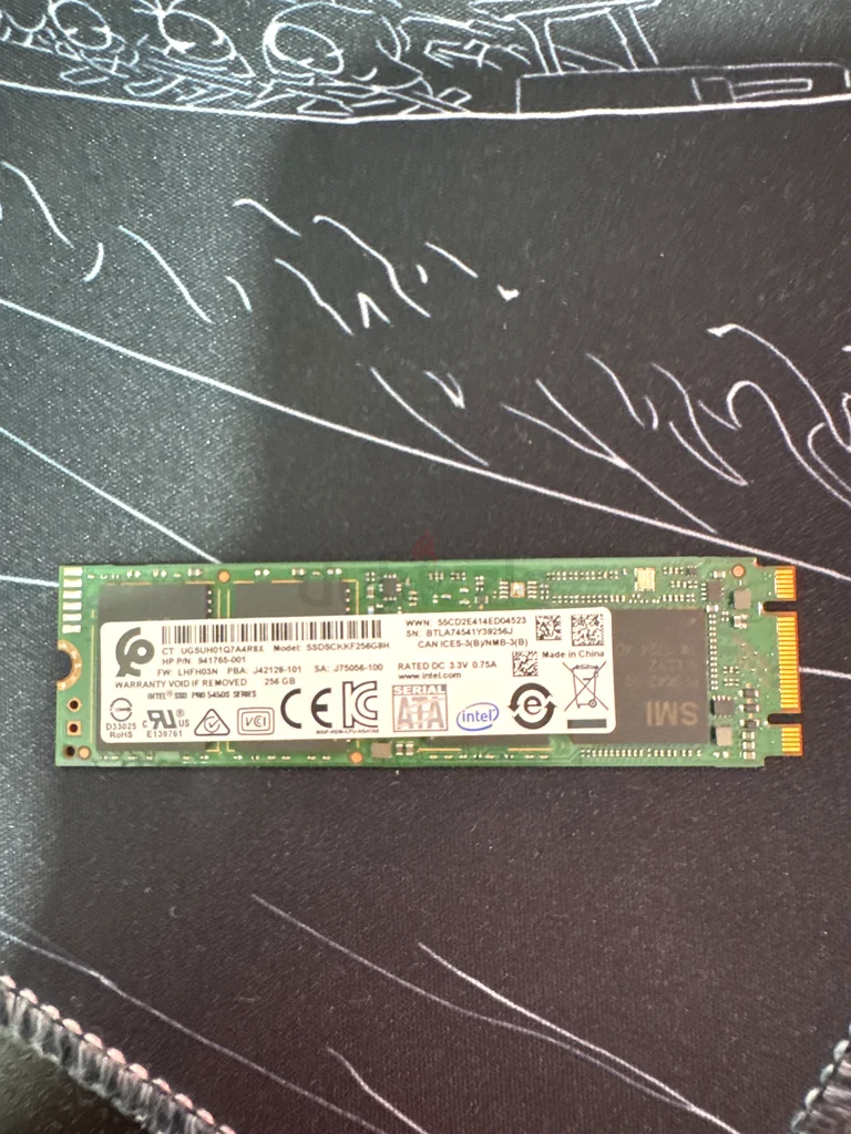 قرص صلب SSD بسعة 265 جيجابايت وذاكرة وصول عشوائي632565953128981116