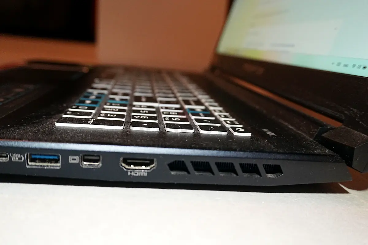 Acer Predator Helios 300 Gaming Laptop63255526628354113