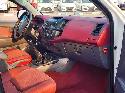 2015 Toyota HILUX 照片 5