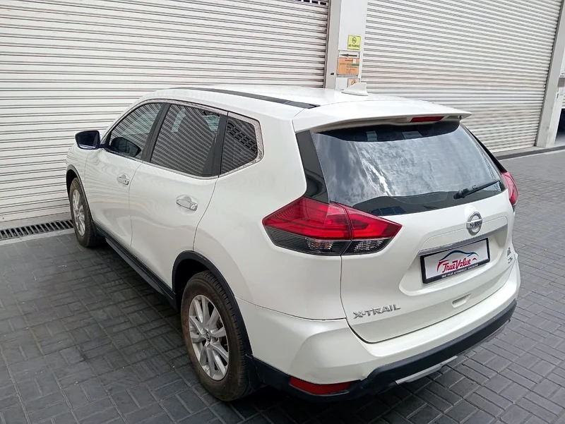 Nissan xtrail 2021 gcc FSH mid options accident free single owner63166628423427114
