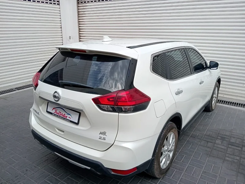 Nissan xtrail 2021 gcc FSH mid options accident free single owner63166628423427113