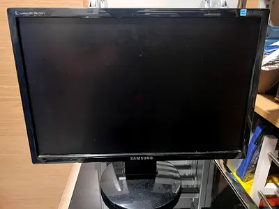 21 inch monitor