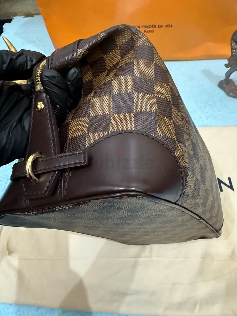 Louis Vuitton Pouch63237615395715117