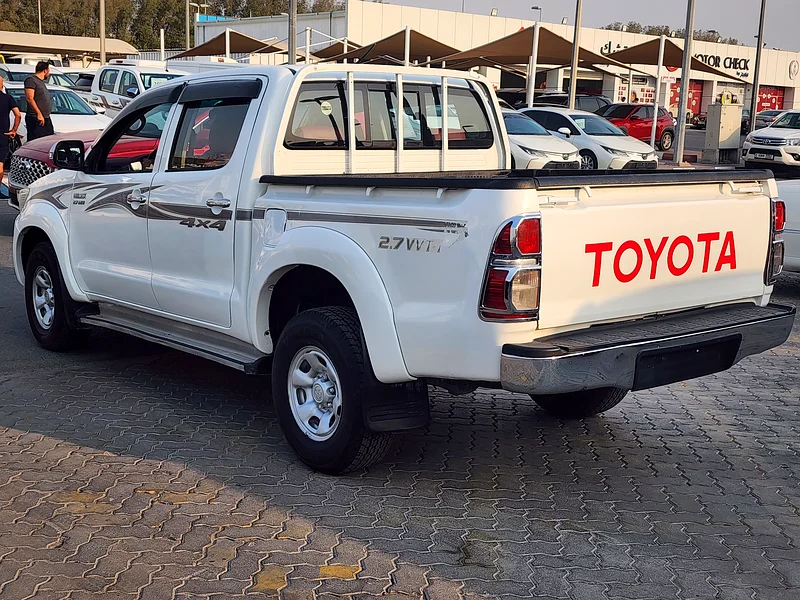 TOYOTA HILUX DOUBLE CABIN 4X4 201563166156833794113