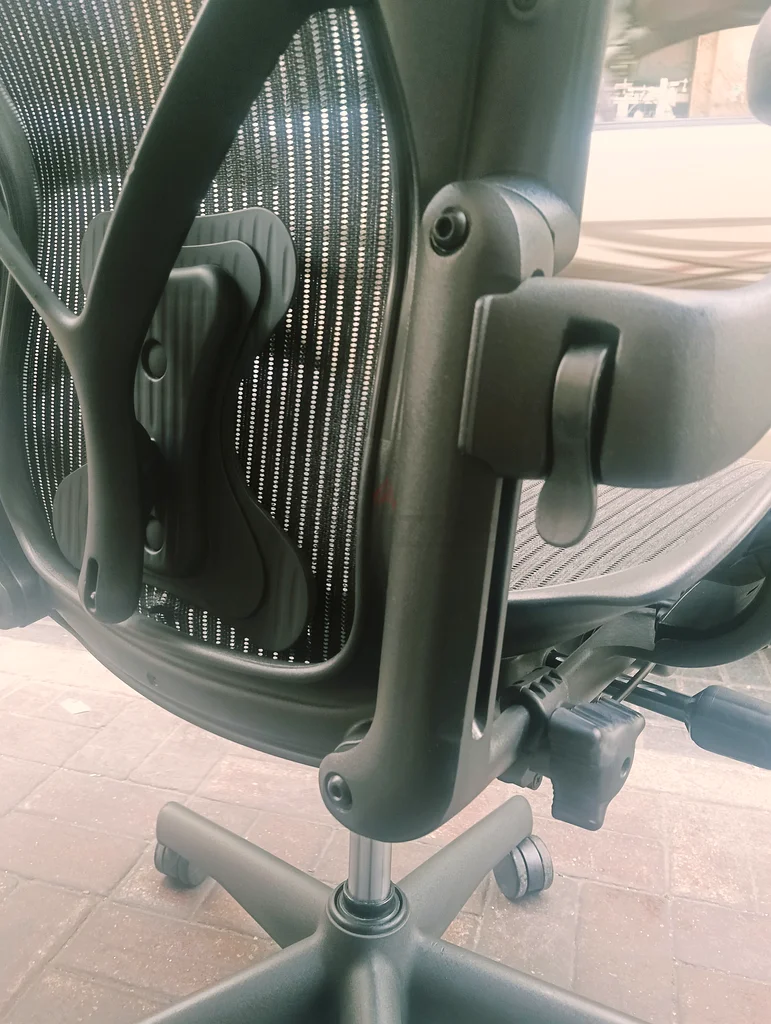Herman Miller Aeron chair632193488151061125