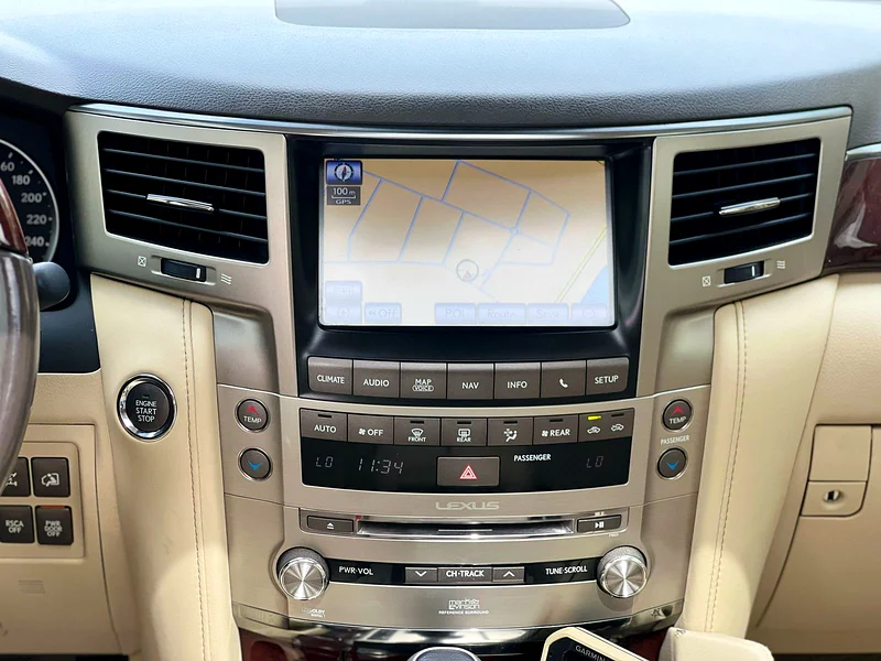 LX 570S GCC 2015 lll MODIFIED lll SINGLE OWNER LOW MILEAGE lll63150023882241114