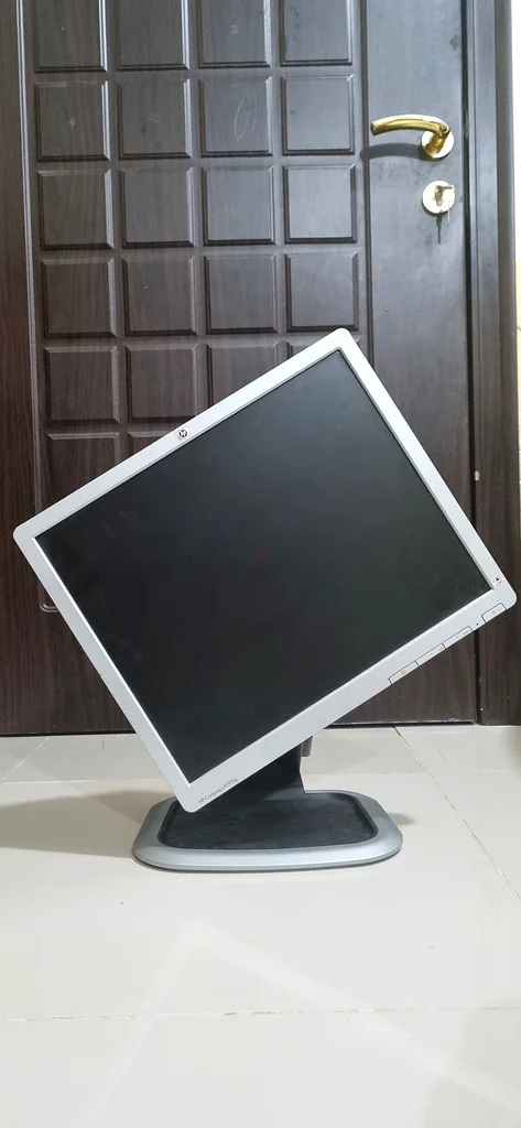 HP Compaq LA1951g63256599171201114