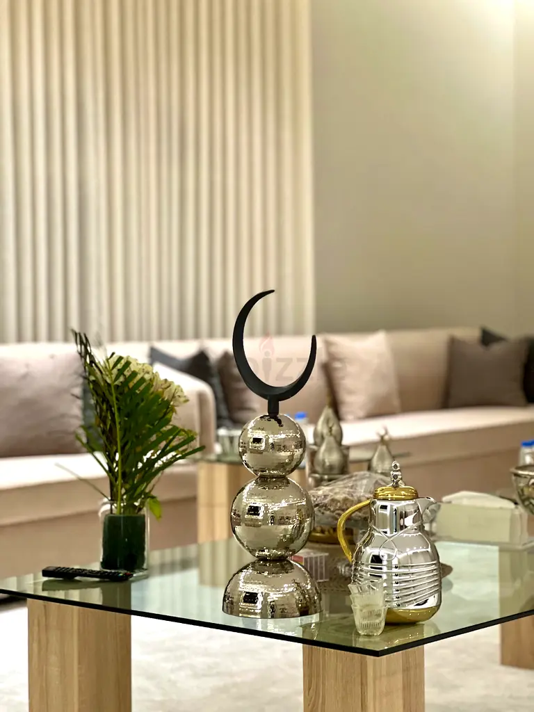 Curtain with INSTALLATION63220819388418112