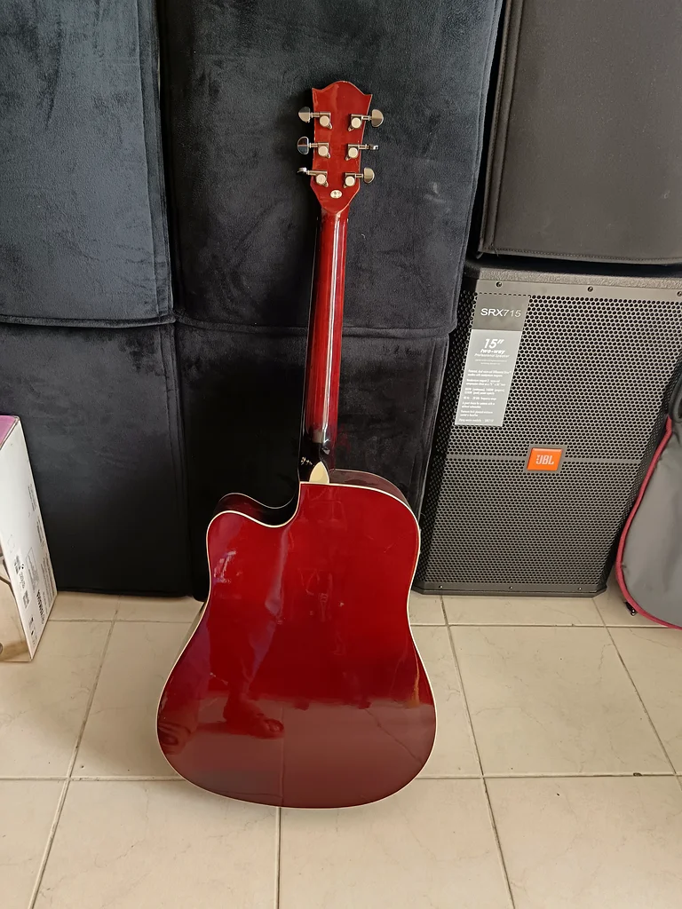 غيتار شبه صوتي63199130977538112