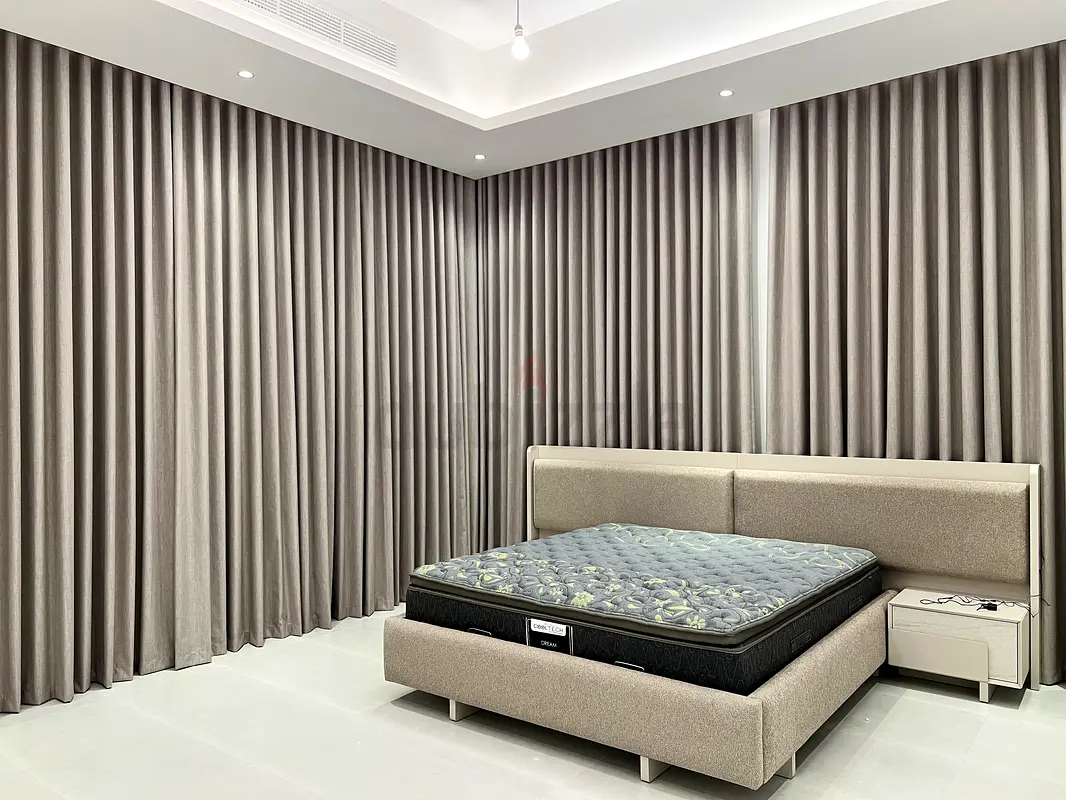 Curtain with INSTALLATION